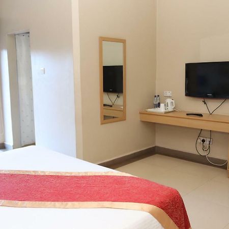Metropole Hotel Kampala Luaran gambar