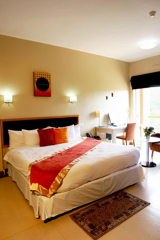 Metropole Hotel Kampala Luaran gambar
