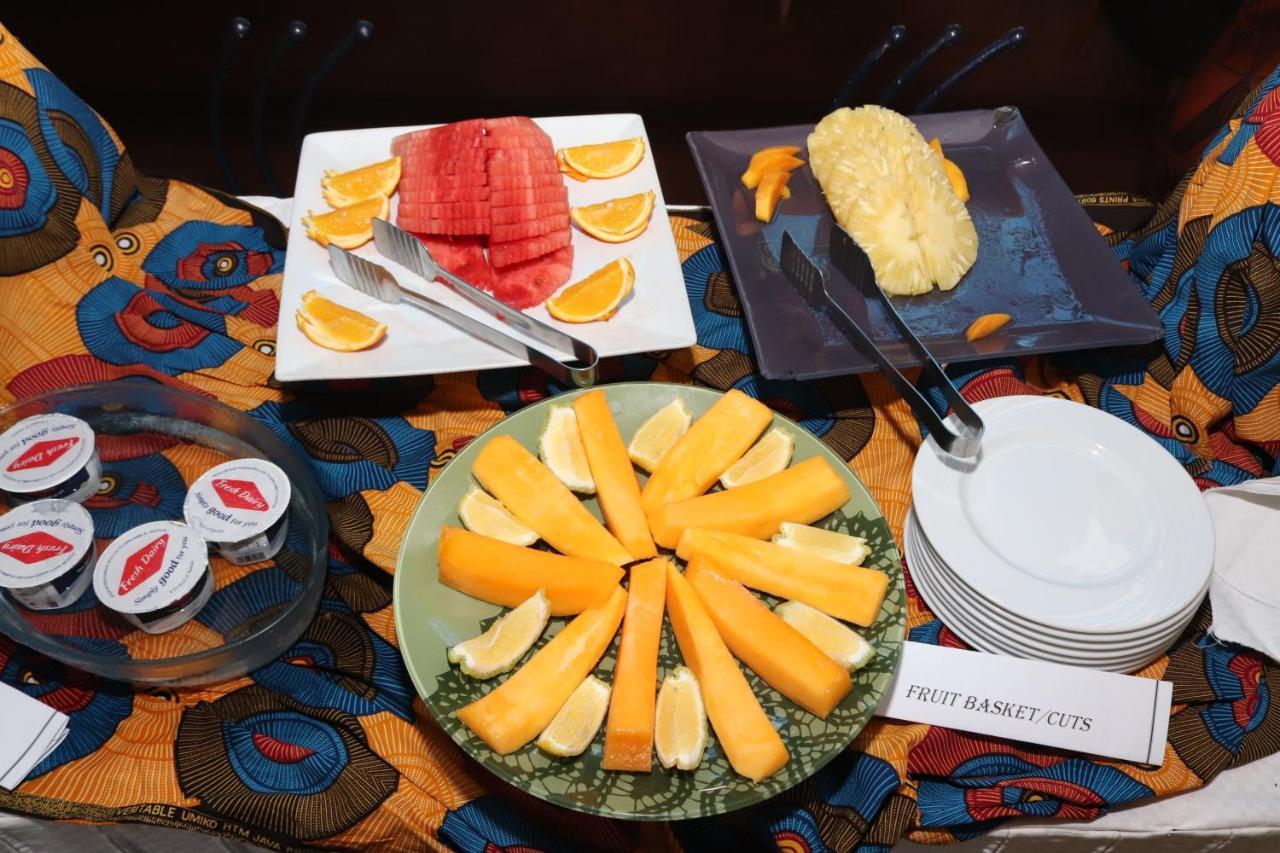 Metropole Hotel Kampala Luaran gambar